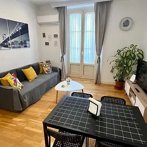 https://picassia-home-malaga-center.hotelsinnerja.org